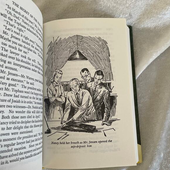 Nancy Drew The Secret of the Old Clock & The Hidden Staircase by Carolyn Keene - Picture 6 of 9